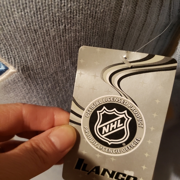 NWOT - Canadiens sweater - Picture 7 of 10